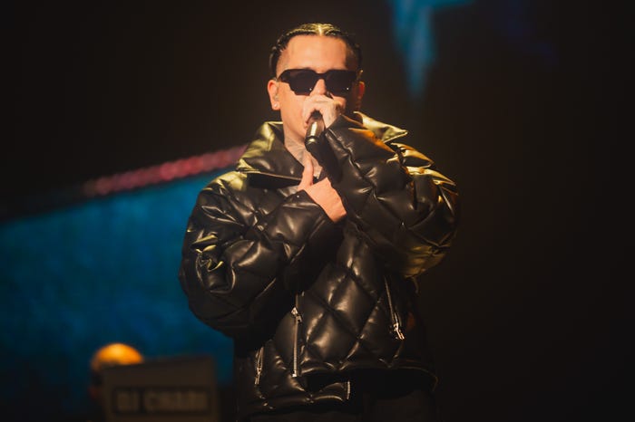 YZERR「CENTRAL」より(提供写真)