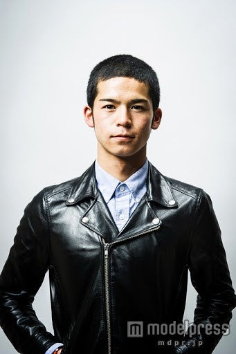 テラスハウスメンバー、JOYらイケメン集団と華やか共演