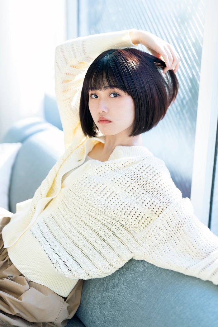 原菜乃華、美デコルテ輝く「週刊FLASH」初表紙登場