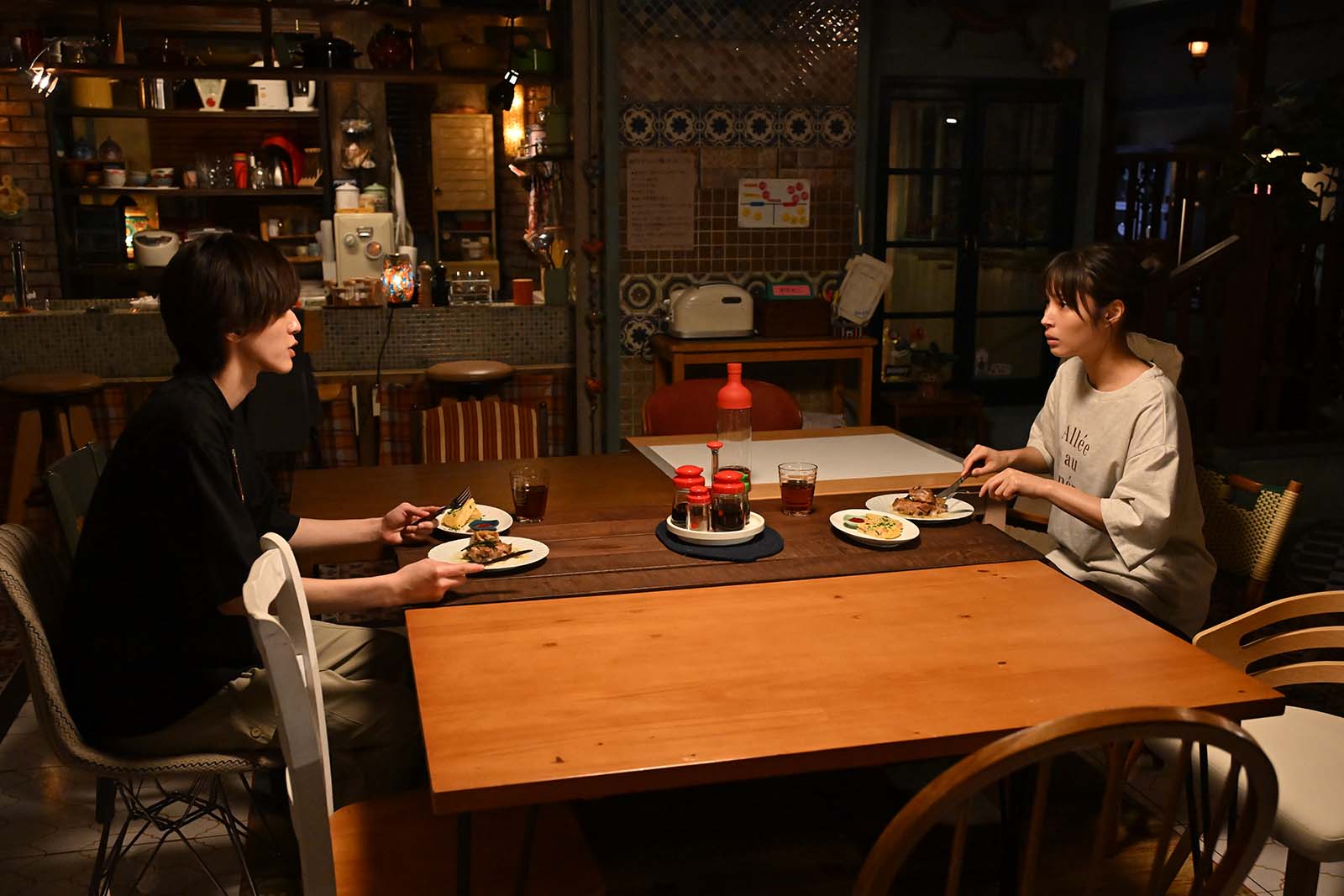 道枝駿佑、広瀬アリス「マイ・セカンド・アオハル」（C）TBS