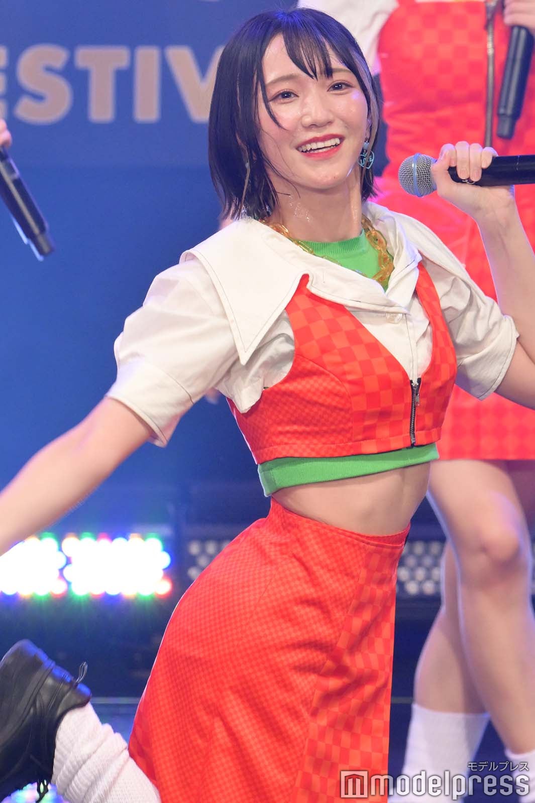 =LOVE （C）モデルプレス