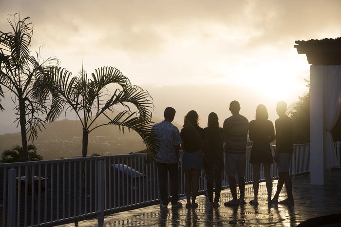 テラスハウス 撮影方法にも言及 ハワイを舞台にした理由 メンバーの選考基準 制作で意識していること 台本では絶対に書けない 番組プロデューサーを直撃 モデルプレス