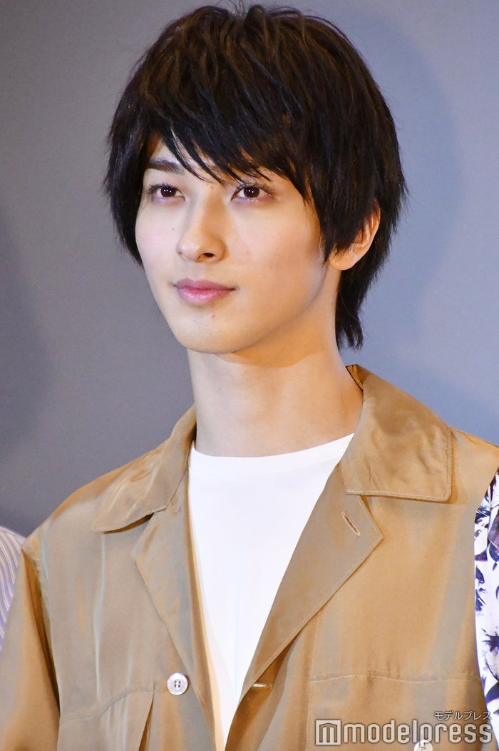 横浜流星ヘア変遷 黒髪 茶髪 無敵ピンク 多彩カラー アレンジで雰囲気ガラリ モデルプレス 横浜流星ヘア変遷 黒髪 茶髪 無敵ピンク 多彩カラー アレンジで雰囲気ガラリ モデルプレス