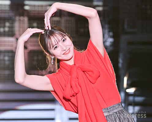 石川恋、ハートポーズでキュートな笑顔炸裂<CanCam 40th Birthday Night>