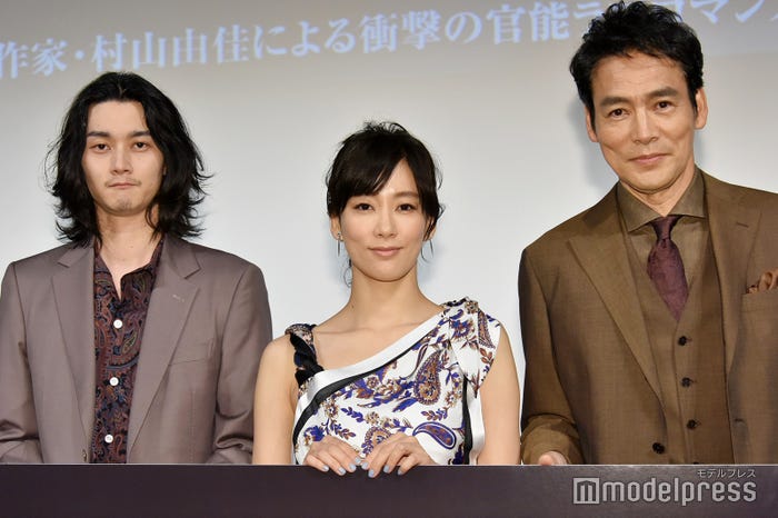 柳俊太郎、水川あさみ、村上弘明(C)モデルプレス