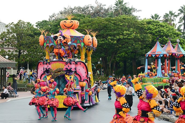 パレード「ハッピーハロウィーンハーベスト」