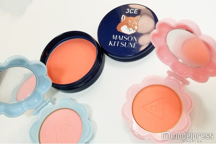 この日のスターティング3(メゾンキツネソフトチーク/スウィーティーメレンゲ、チークメイカー/ORANGISHとPINK GROUND)(C)モデルプレス