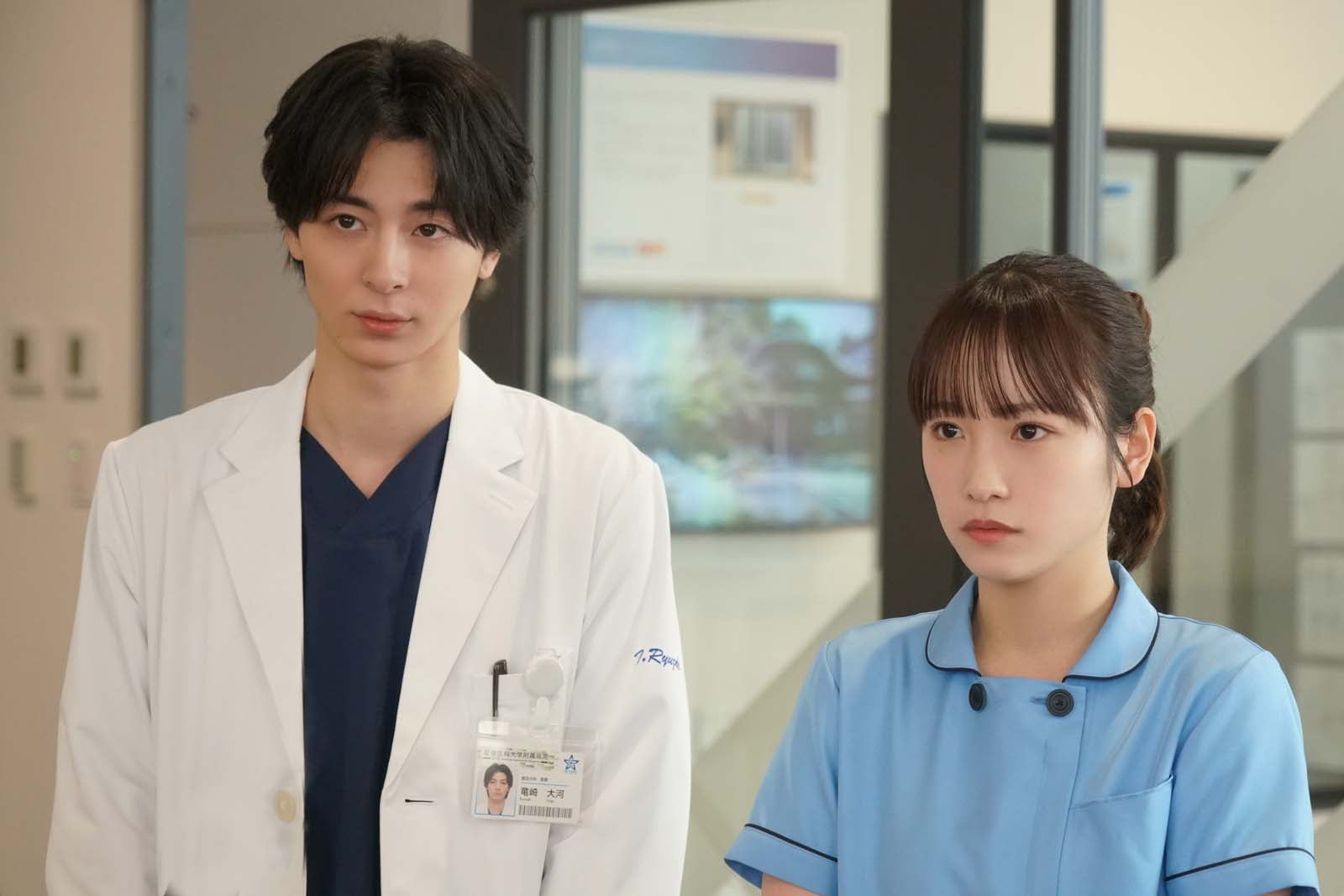 高杉真宙、川栄李奈「となりのナースエイド」第4話より（C）日本テレビ