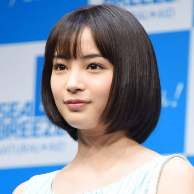 広瀬すず アンニュイな表情を見せる 大人 な雰囲気のshotに反響 芸術的 美人過ぎます モデルプレス