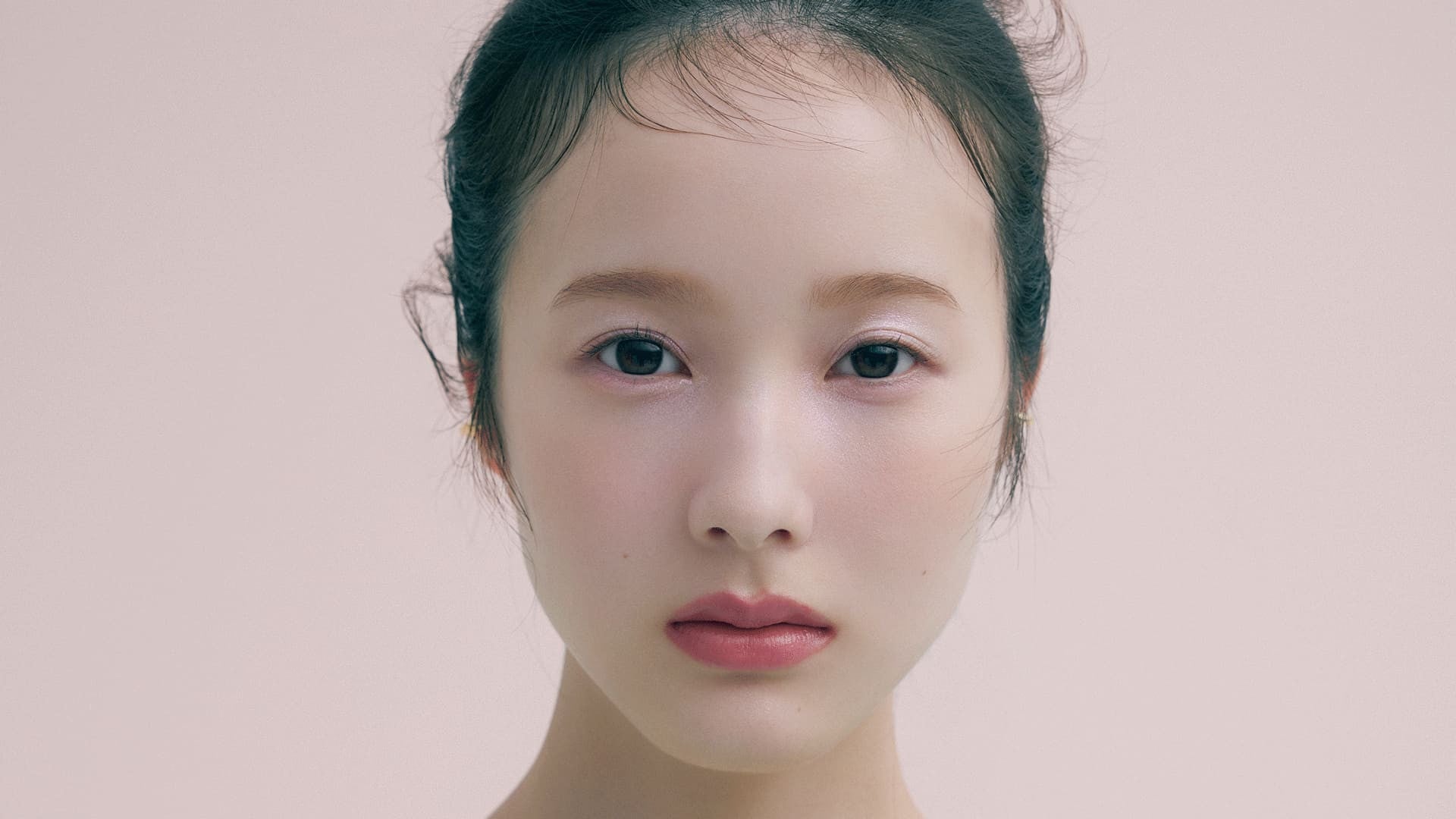 ぽってりリップが春にお似あい♡ お花みたいに可憐な「今っぽ春メイク」の作り方