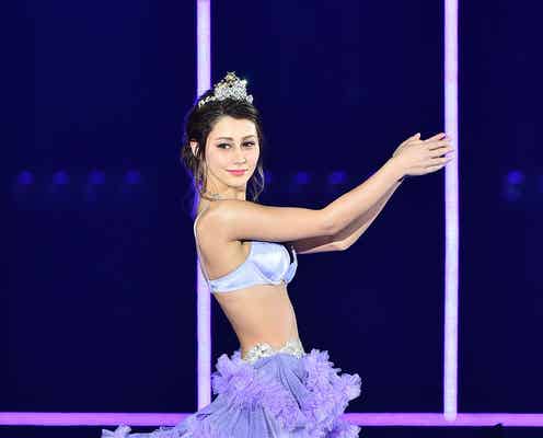 ダレノガレ明美、SEXY美バストあらわに“プリンセスオーラ”の輝き放つ<TGC2016 S/S>