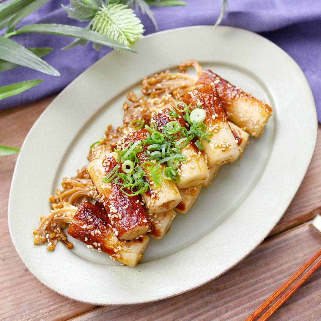 穴に詰めるだけで新食感!甘辛ちくわえのき