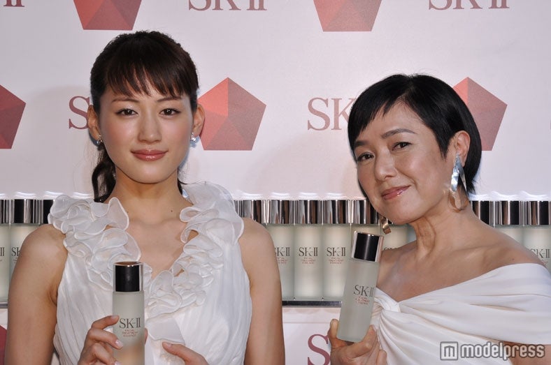 綾瀬はるか、桃井かおり