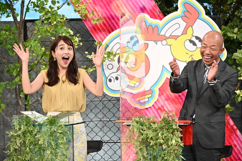 日比麻音子アナ、小峠英二（C）TBS