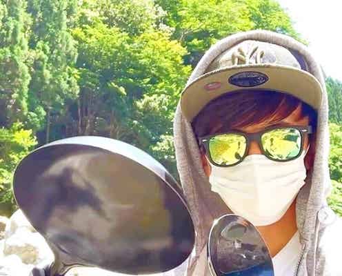 “飯テロTikToker”バーソロミュー・ブックとは?川料理動画にハマる人続出、正体と素顔に迫る