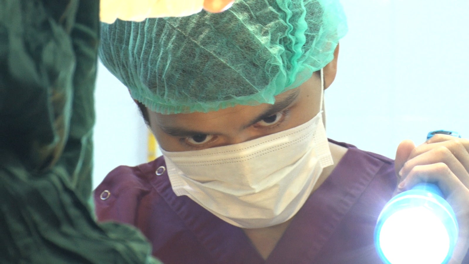 シャイボーイ／「あいのり：Asian Journey」第8話より（C）フジテレビ