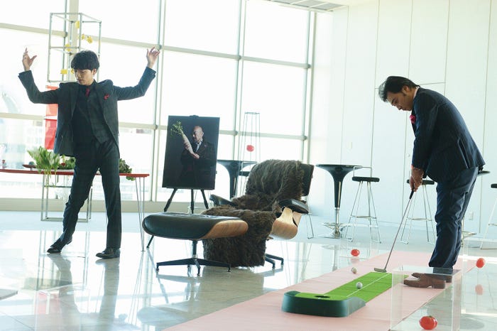 山崎育三郎、斉藤慎二(C)清智英・大倉かおり/講談社・2018映画「レオン」製作委員会