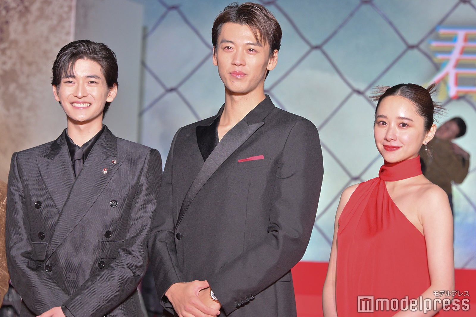 高橋文哉、竹内涼真、堀田真由（C）モデルプレス