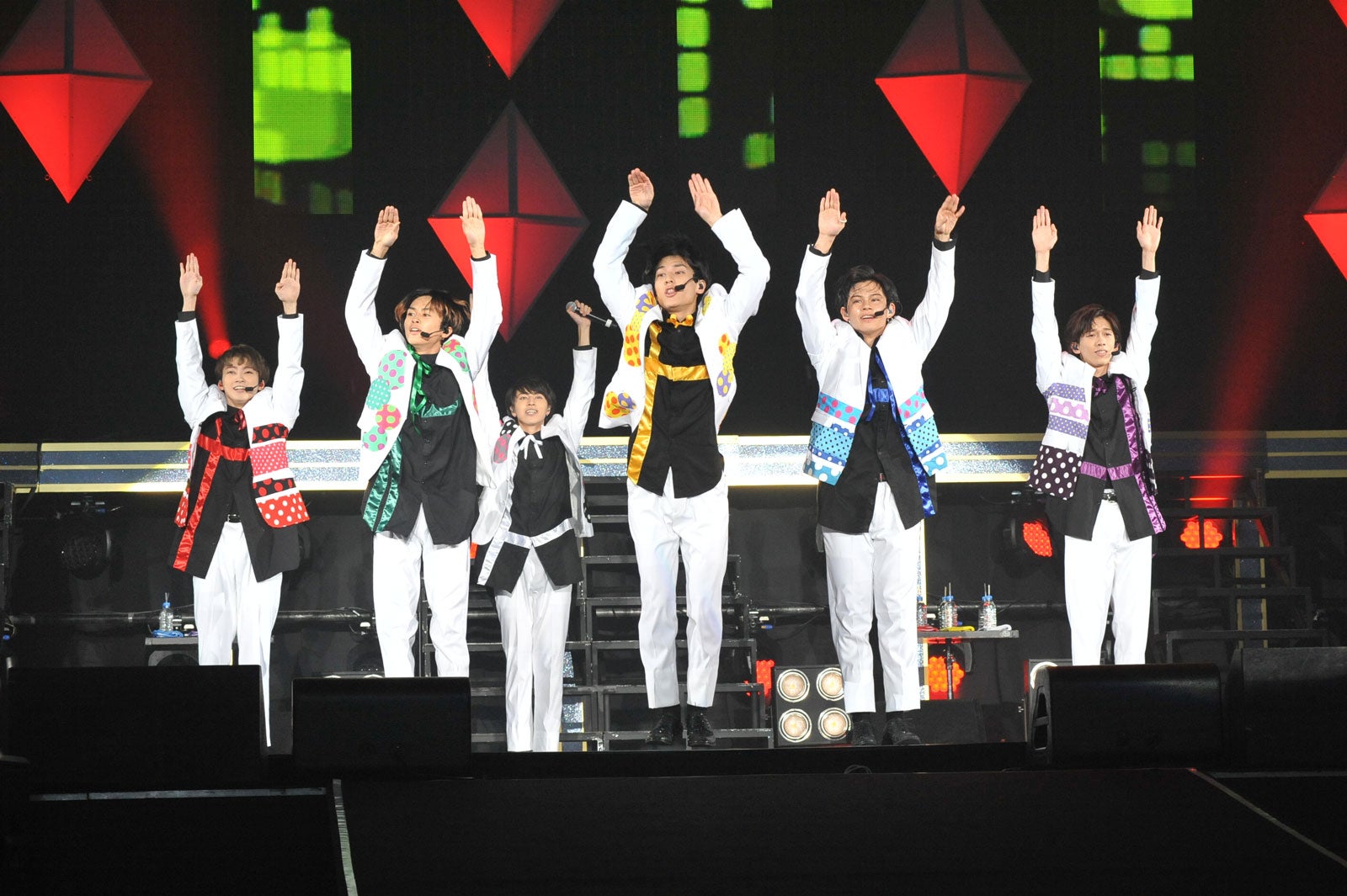 超特急、6人体制初ライブ「いいスタートが切れました」武勇伝＆甘いセリフも