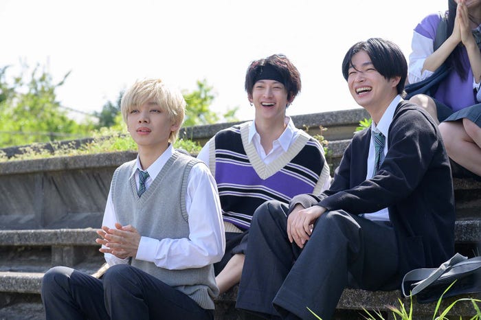 宮世琉弥、伊藤あさひ、曽田陵介「理想ノカレシ」第1話より(C)「理想ノカレシ」製作委員会