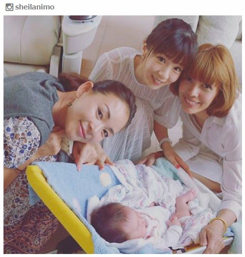 ほしのあきの変わらぬ美貌に反響 ママ友と交流で笑顔