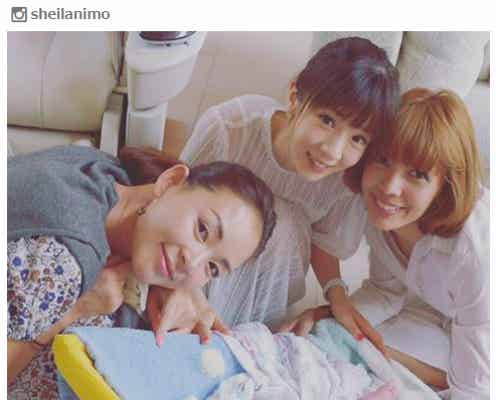 ほしのあきの変わらぬ美貌に反響 ママ友と交流で笑顔