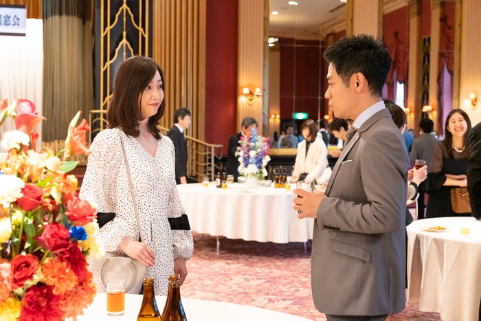 黒川智花、伊藤淳史「ケイジとケンジ、時々ハンジ。」第5話より(C)テレビ朝日