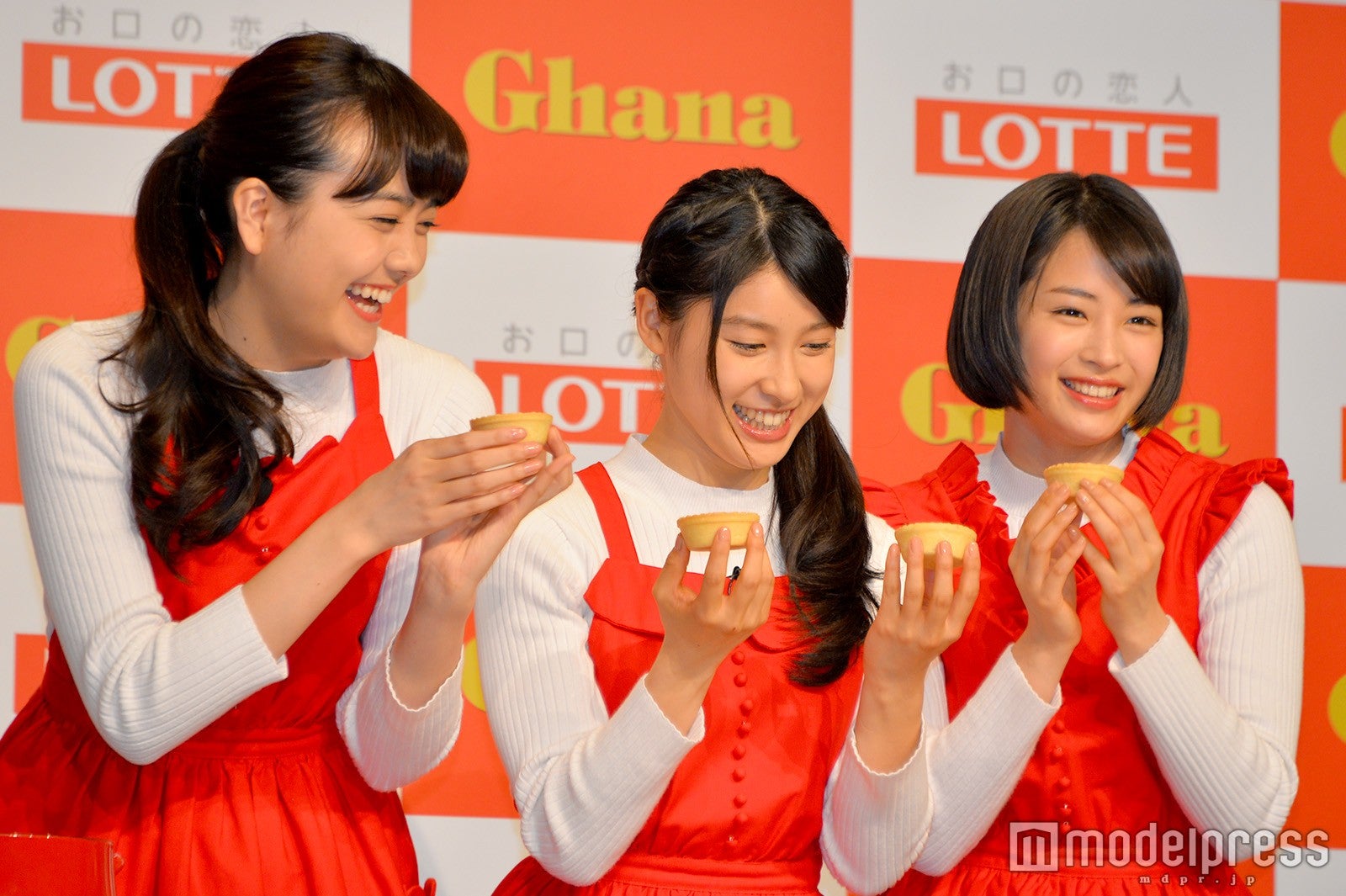 松井愛莉、土屋太鳳、広瀬すず（C）モデルプレス