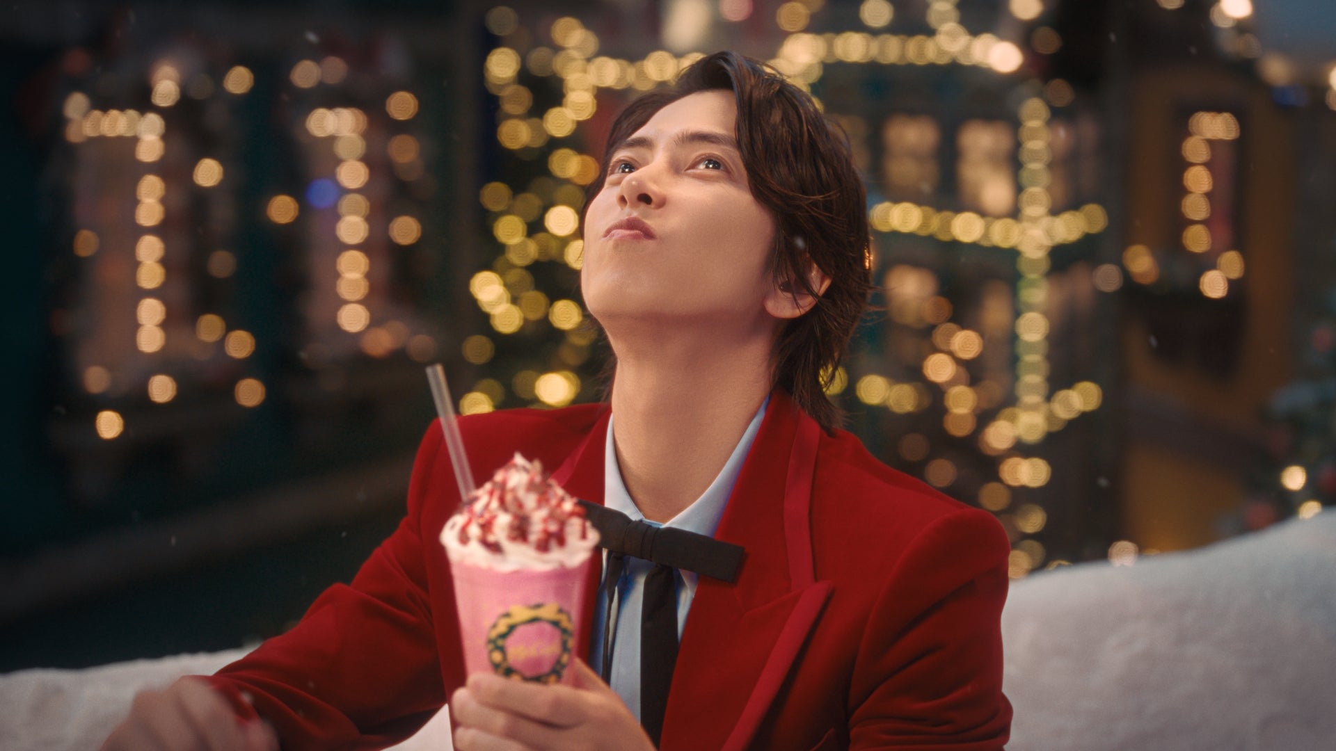 山下智久／新TVCM「マックカフェ『マックのいちごフラッペ』」篇（提供写真）