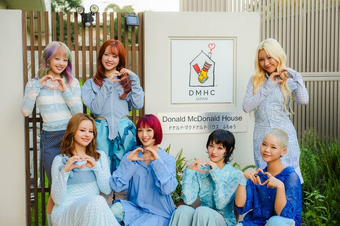 XG「青いマックの日」マクドナルドハウス訪問画像(提供写真)