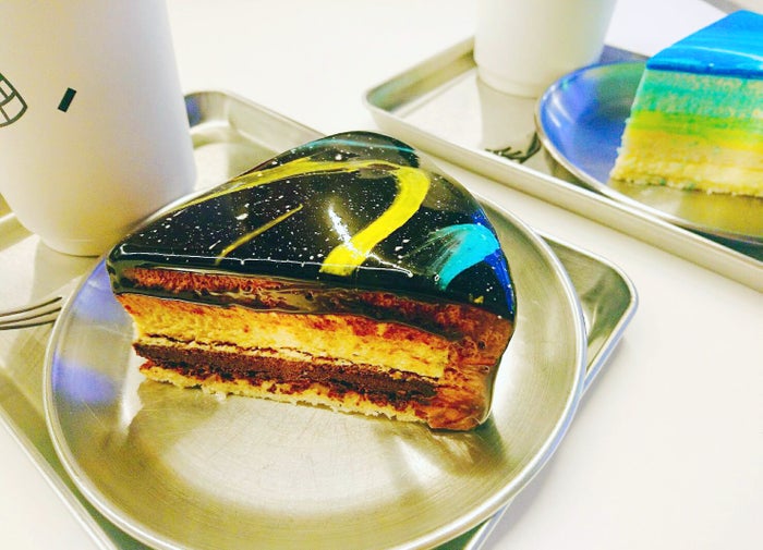 これぞインスタ映え 韓国 Cafe Tape の 宇宙ケーキ のフォトジェニックさに夢中 女子旅プレス