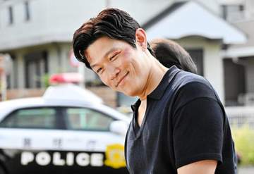 【リブート】最終回 一瞬映った刑事、実は9頭身美貌の173cm、元体操選手の異色モデルだった セリフはたった一言