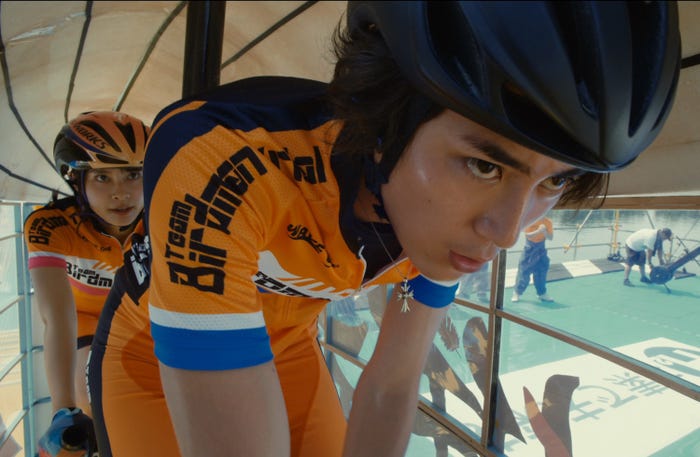 土屋太鳳、間宮祥太朗(C)2017「トリガール!」製作委員会