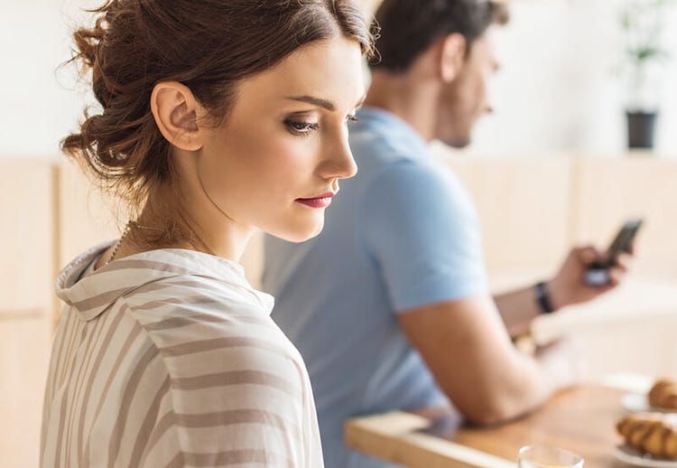 職場の年下男性がみせる脈なしの態度とあなたが知らない脈あり態度とは 恋は女性を美しくする 愛され女子研究所
