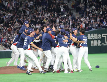 ミラクル突破に韓国監督も男泣き「私の人生で一番の試合」「選手が集中力を発揮してくれた」選手を大絶賛