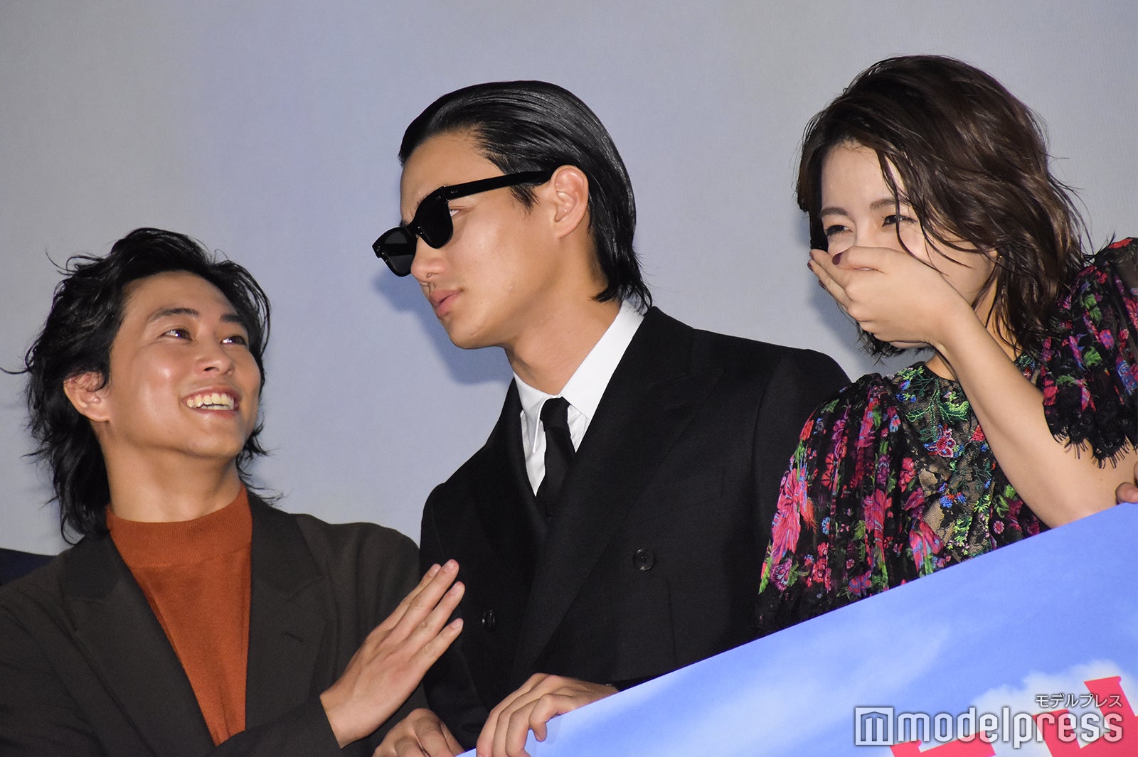 佐野岳、野村周平、柳ゆり菜 （C）モデルプレス