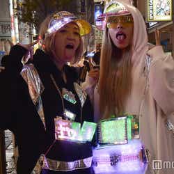 モデルプレス - 「ギャル電」が話題沸騰 いったい何者?渋谷ハロウィンで本人達を直撃
