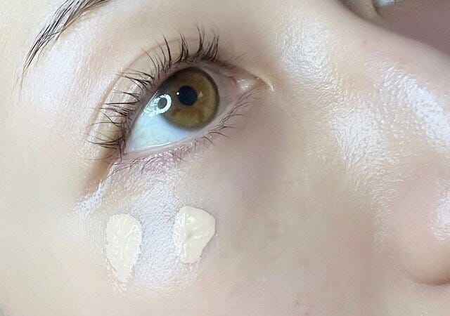 コスメ　メイク　化粧品　トレンド　おすすめ　オススメ　メイクテク　テクニック　美容　ビューティー　アラフォー　40代　若見え　コンシーラー　ベースメイク　シミ隠し