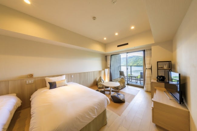 湖畔側和洋室