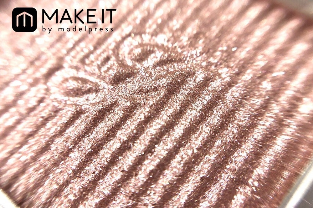 JILL STUART Beauty／アイコニックルック アイシャドウ／S106 enjoy a romance (C)メイクイット