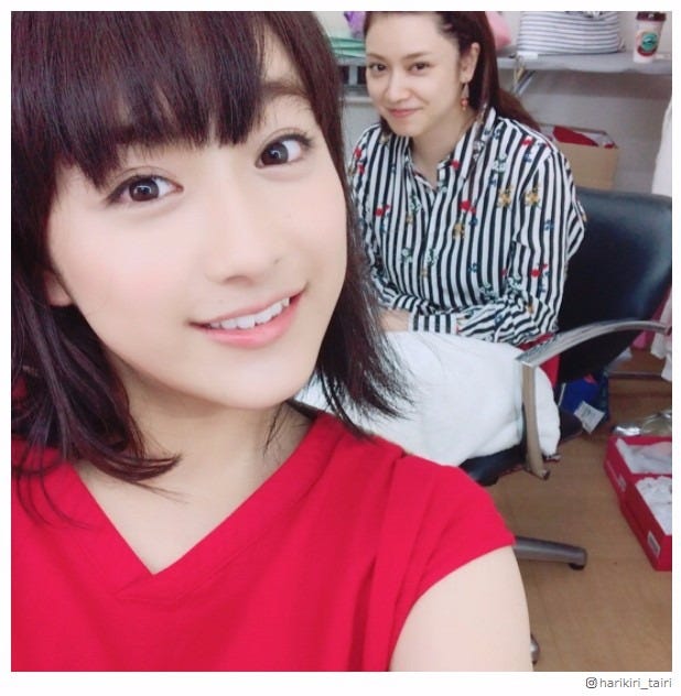 平愛梨 妹 祐奈に 姉妹愛 溢れるサプライズ 現場での姿に称賛 その器ほしい モデルプレス 平愛梨 妹 祐奈に 姉妹愛 溢れるサプライズ 現場での姿に称賛 その器ほしい モデルプレス