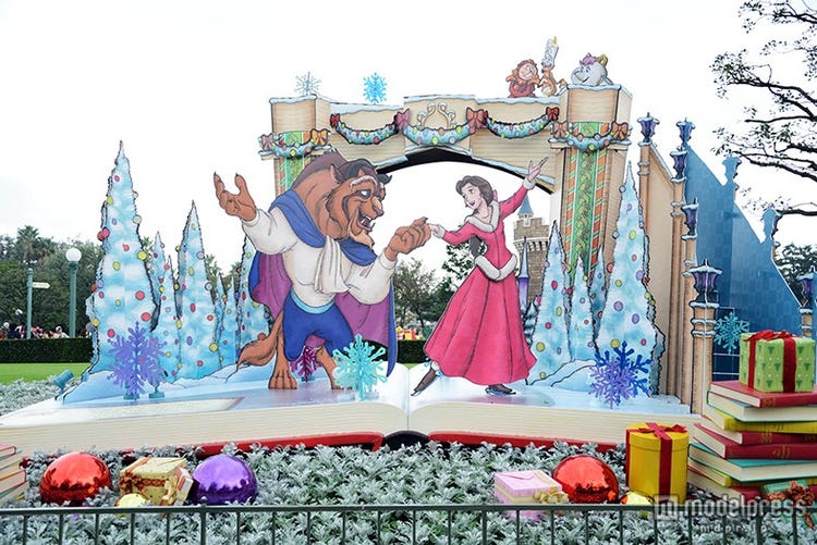 画像1/11) ディズニーランド「美女と野獣」が魅せる幻想的なクリスマス