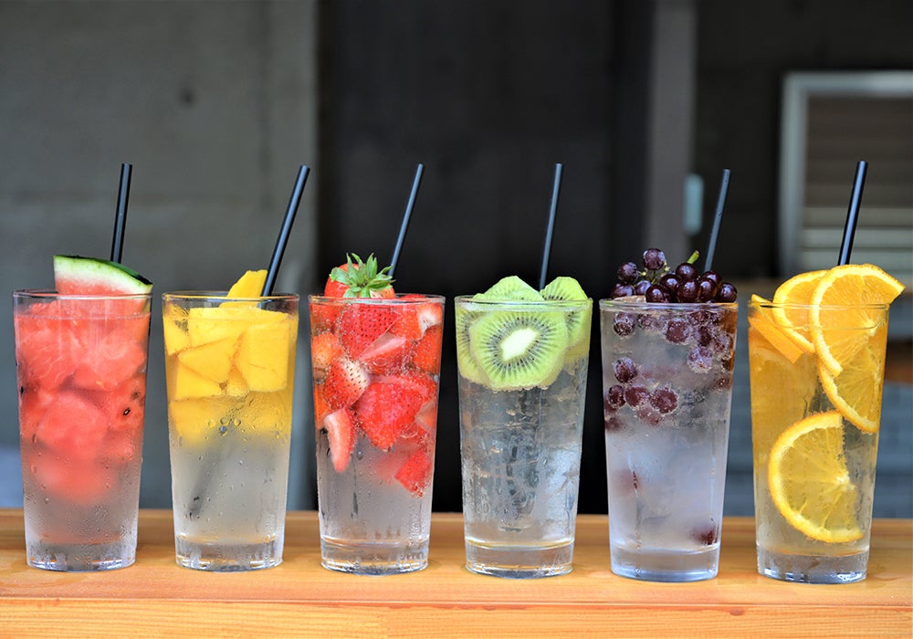 奈良初・生搾りサワー専門店「カラー」が誕生、デザート感覚のフルーツたっぷりサワー