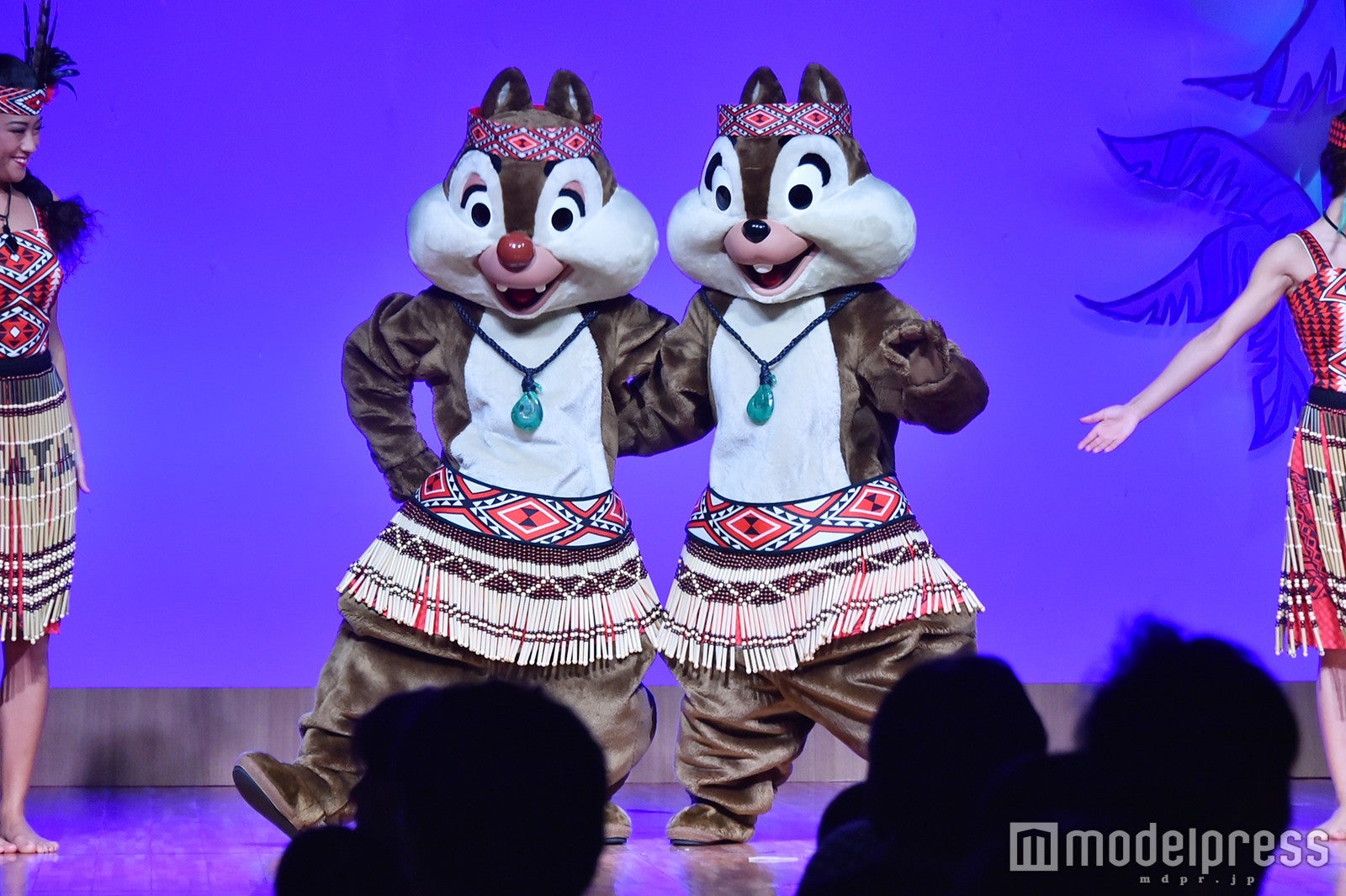 「ミッキーのレインボー・ルアウ」（C）モデルプレス