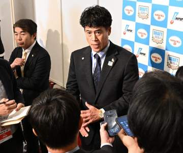 ソフトバンク 米国、台湾、韓国の3カ国から指名！国際色豊かなドラフト サプライズ連発で会場沸く DeNAもカナダでプレーする杉本寛斎が3位