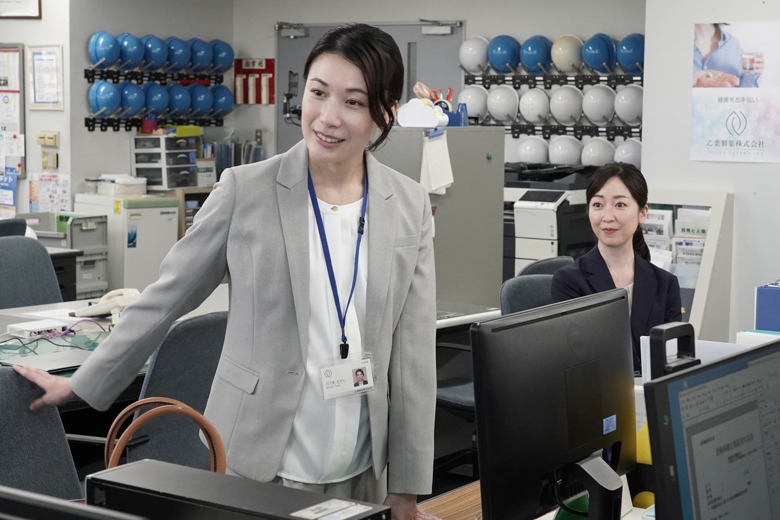 村川絵梨、黒川智花「転職の魔王様」第7話より（C）カンテレ