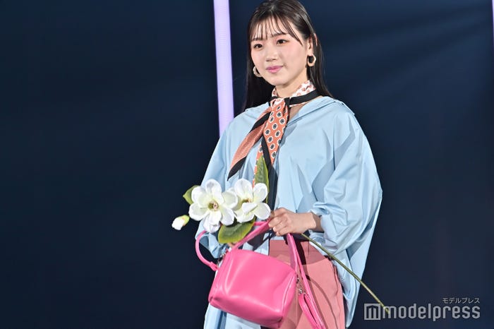 佐々木美玲(C)モデルプレス