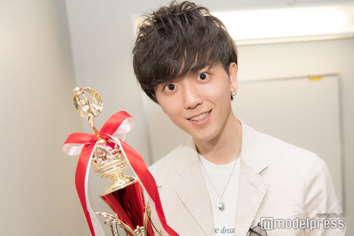 草地稜之さん(C)モデルプレス