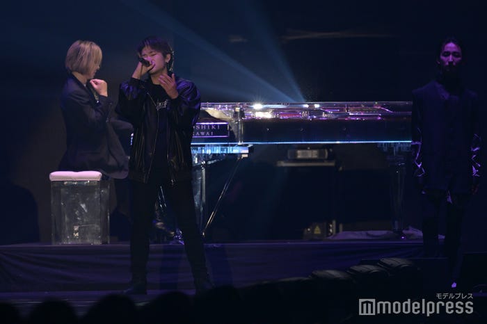YOSHIKI、後町和輝 (C)モデルプレス