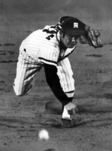 2リーグ制へ移行後、唯一の防御率0点台は？ 選手兼任監督の年に達成【プロ野球記録企画】